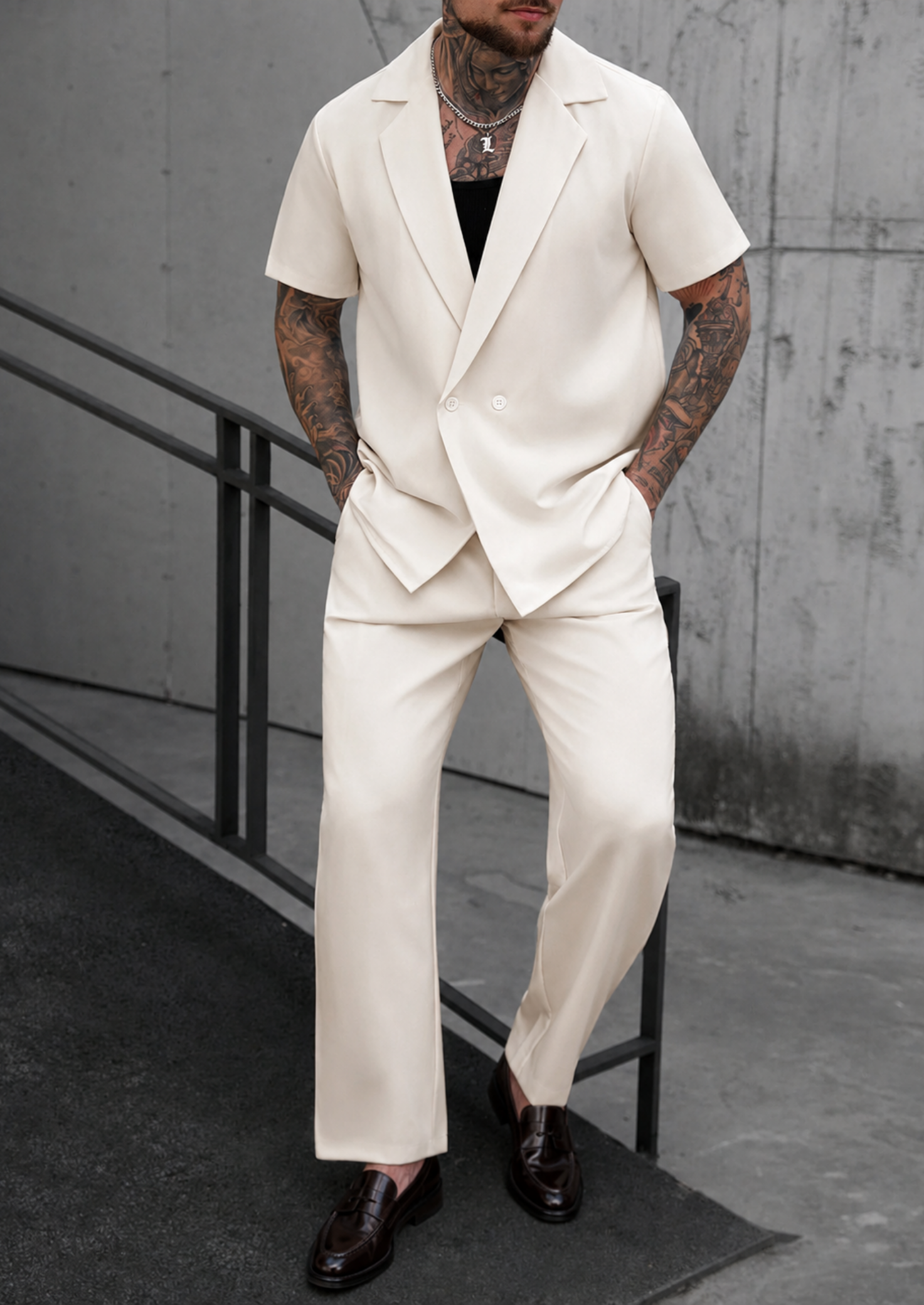 Men’s Short Sleeve Blazer and Trouser Set with Notched Collar