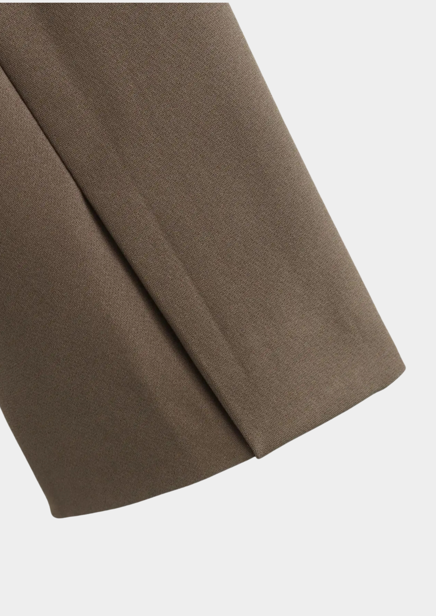 Women’s Cropped Blazer with Notched Lapel and Long Sleeves