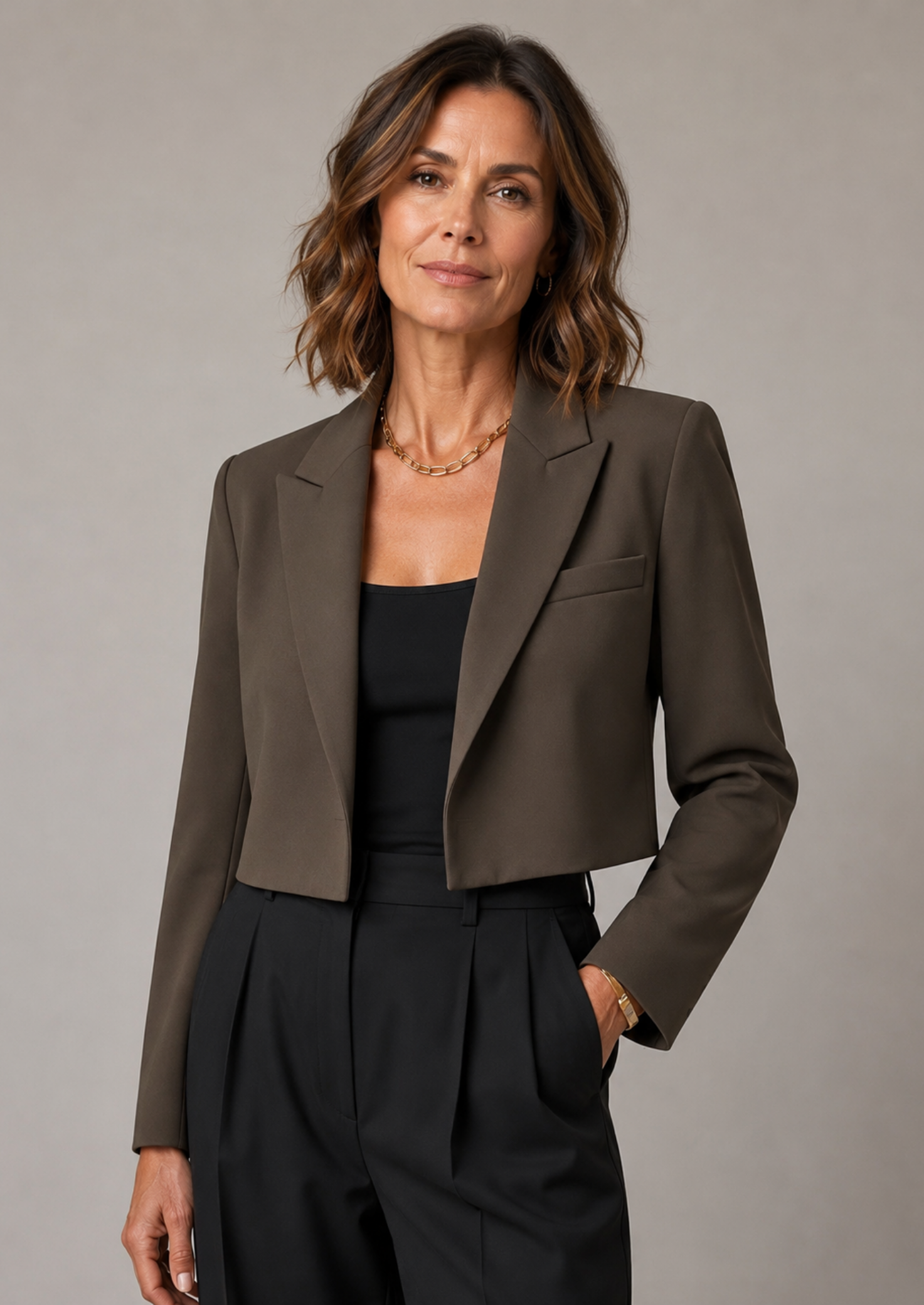 Women’s Cropped Blazer with Notched Lapel and Long Sleeves