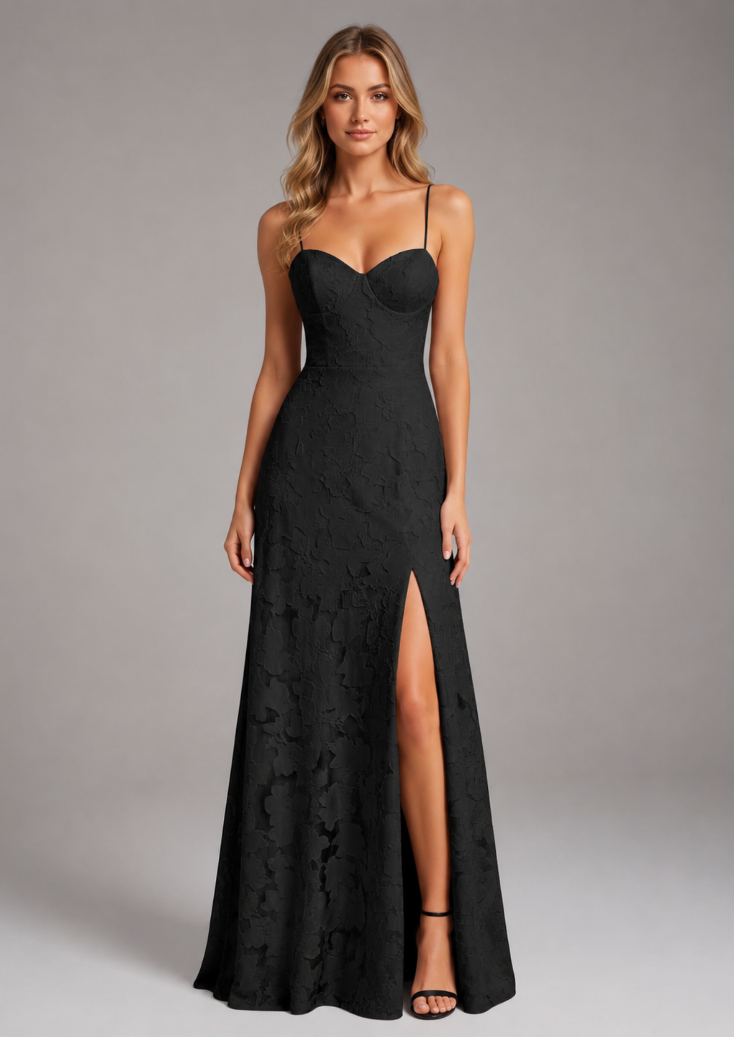 Women’s Lace Maxi Dress with Sweetheart Neckline